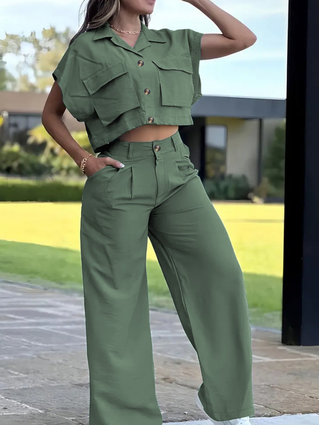 Large-pocket Midriff-baring Top And Utility Pants - Image 4