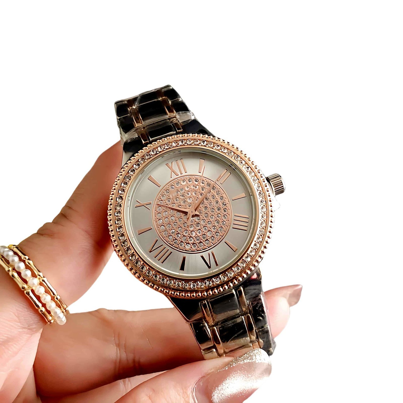 Sleek Watch With A Large Dial for Women - Image 5