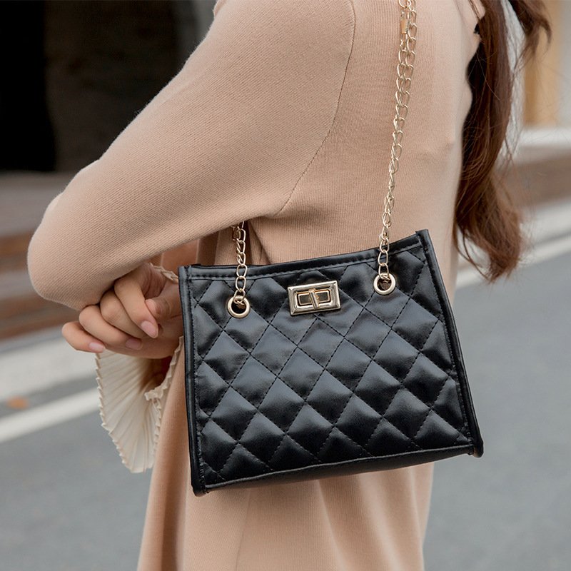 Mini Chain Shoulder Bag - Image 2