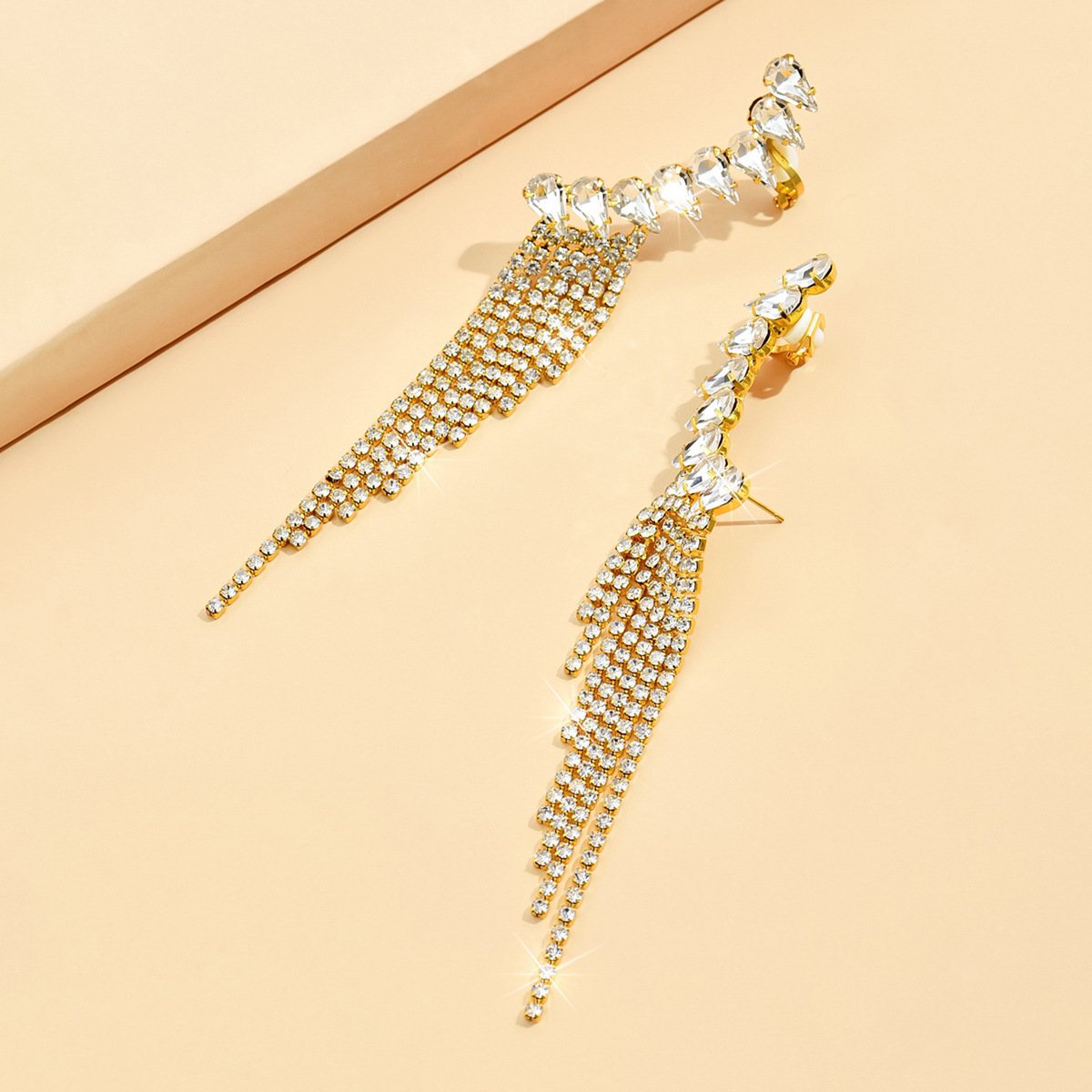 European And American New Fashion Light Luxury High-End Rhinestone Tassel Earrings, Ear Clips, Integrated Earrings, Long Style, Sweet And Cool, Versatile - Image 4