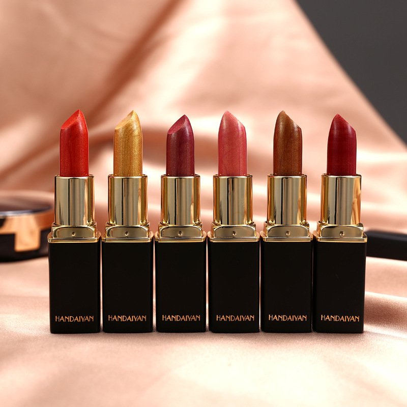 Shiny Metallic Lipstick - Image 10