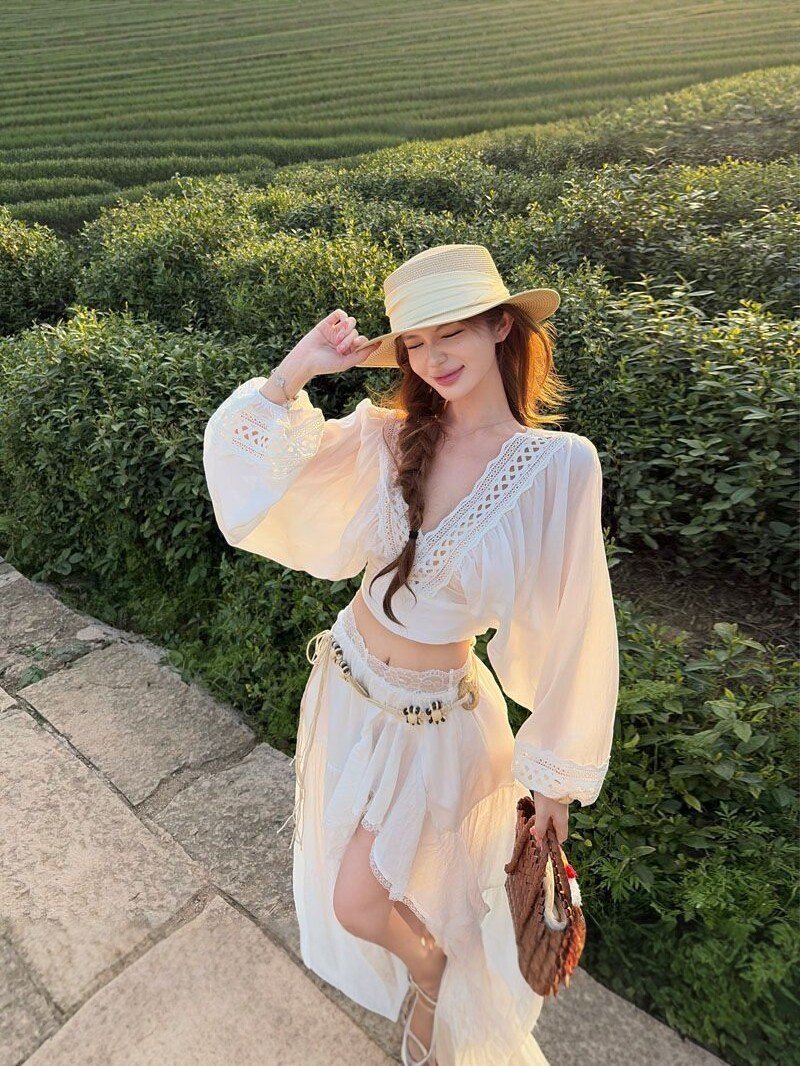 Bohemian-style White Lace Hollow-out Two-piece Set - Image 3