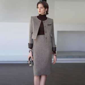 Short Tweed Women's Skirt Suit