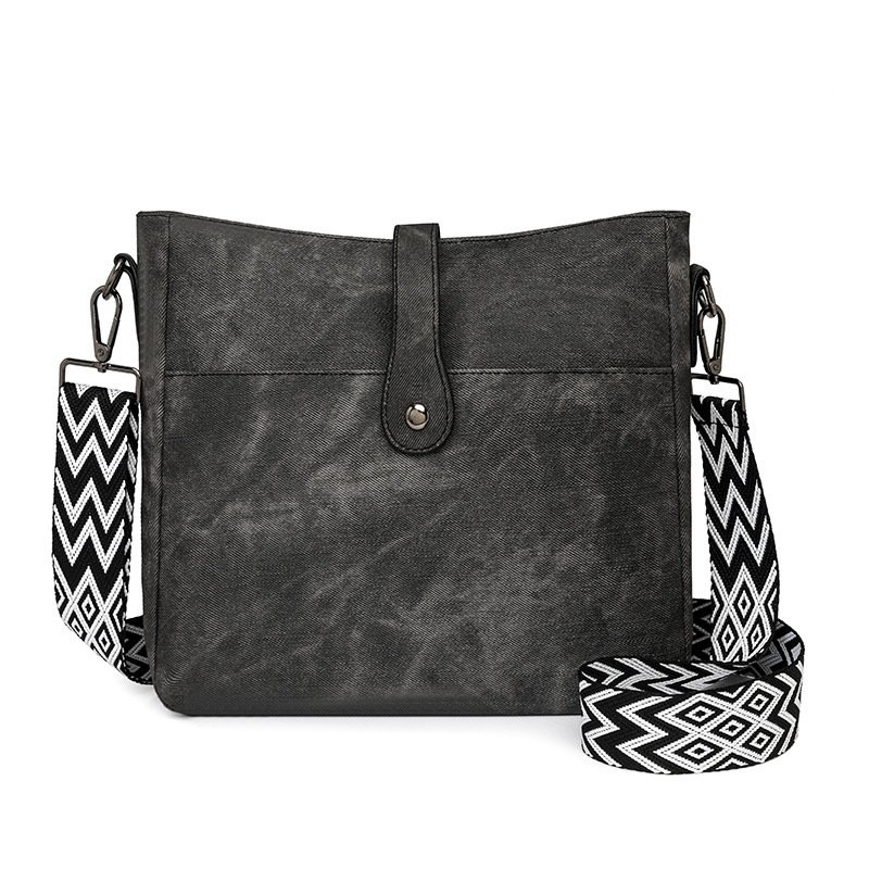 Summer Niche Textured Underarm Bags - Image 6