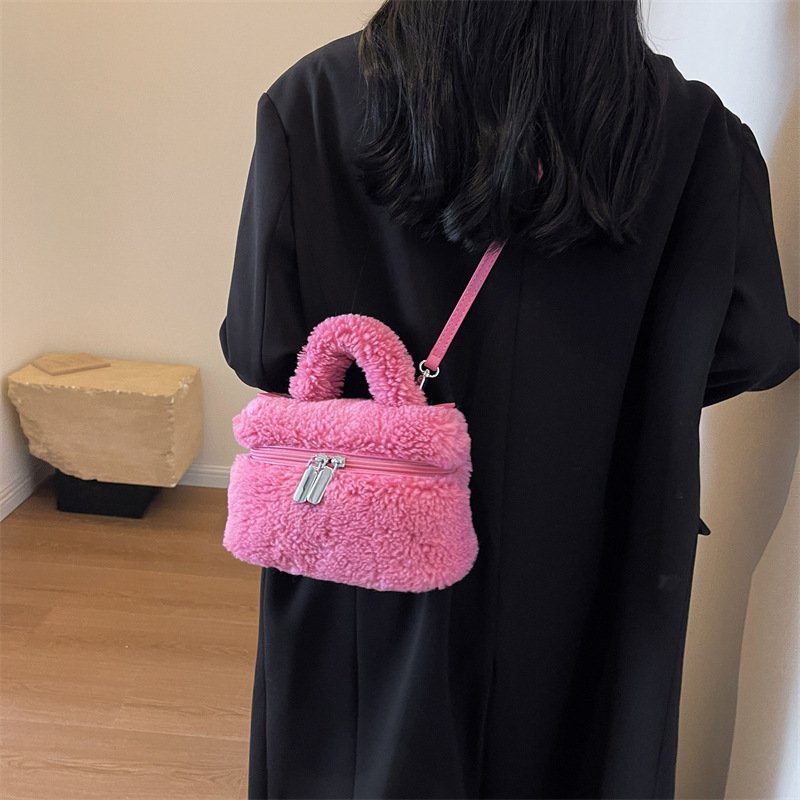 Autumn And Winter Lamb Wool Niche Popular Women's Bags Plush Portable - Image 8