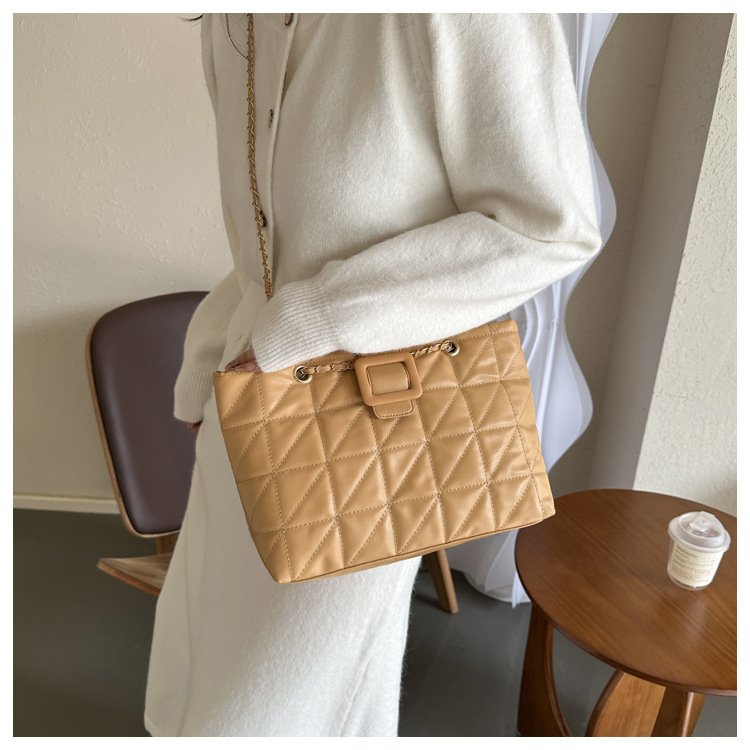 Women Shoulder Bags New Trendy Chic Chanel-style Rhombus Chain Bag - Image 4