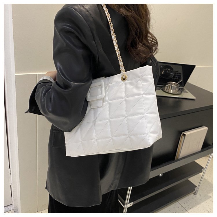 Women Shoulder Bags New Trendy Chic Chanel-style Rhombus Chain Bag - Image 10