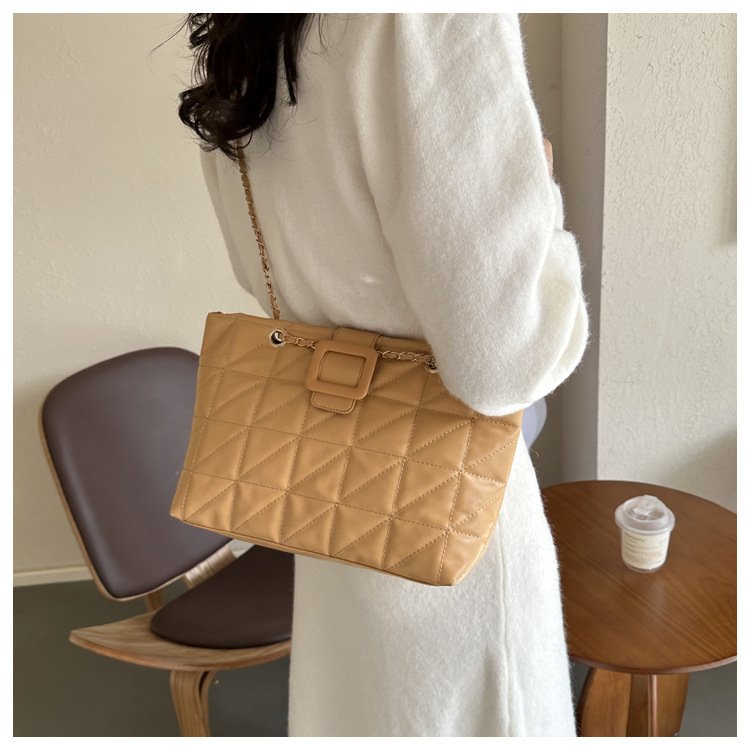 Women Shoulder Bags New Trendy Chic Chanel-style Rhombus Chain Bag - Image 8