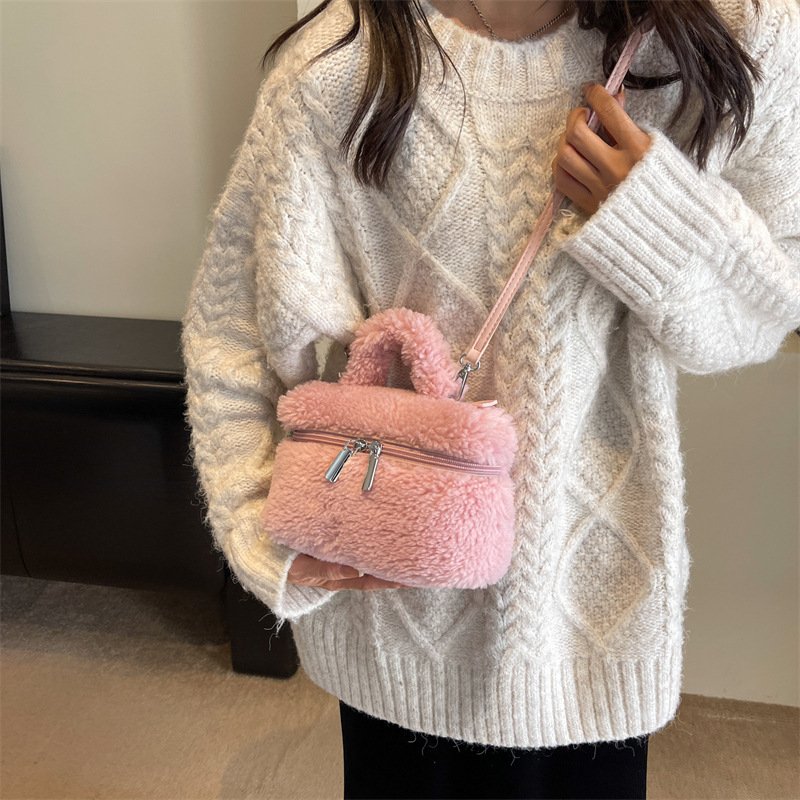 Autumn And Winter Lamb Wool Niche Popular Women's Bags Plush Portable - Image 3